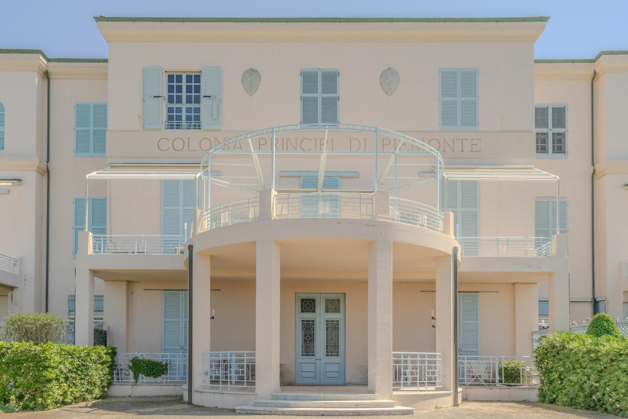 Principi Di Piemonte Appartement Tirrenia Buitenkant foto